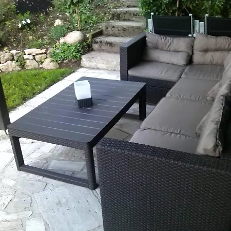 Ferienhaus Inviting 2-bed House In Tignale *