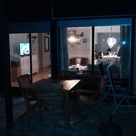 Ferienhaus Inviting 2-bed House In Tignale Olzano